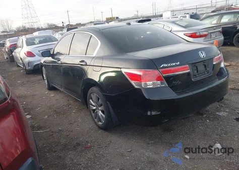 2011 Honda Accord 2.4 Ex-L z USA, uszkodzony, nr VIN 1HGCP2F80BA125192